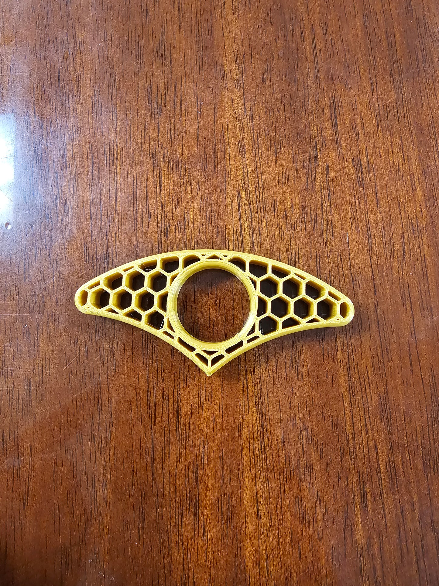 Honeycomb Thumb Page Holder — Comfort Grip Book Page Spreader (Lightweight Reader Gift)