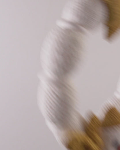 ❄️ Frosty's Greeting Wreath – Cozy Holiday Cheer in Every Loop!